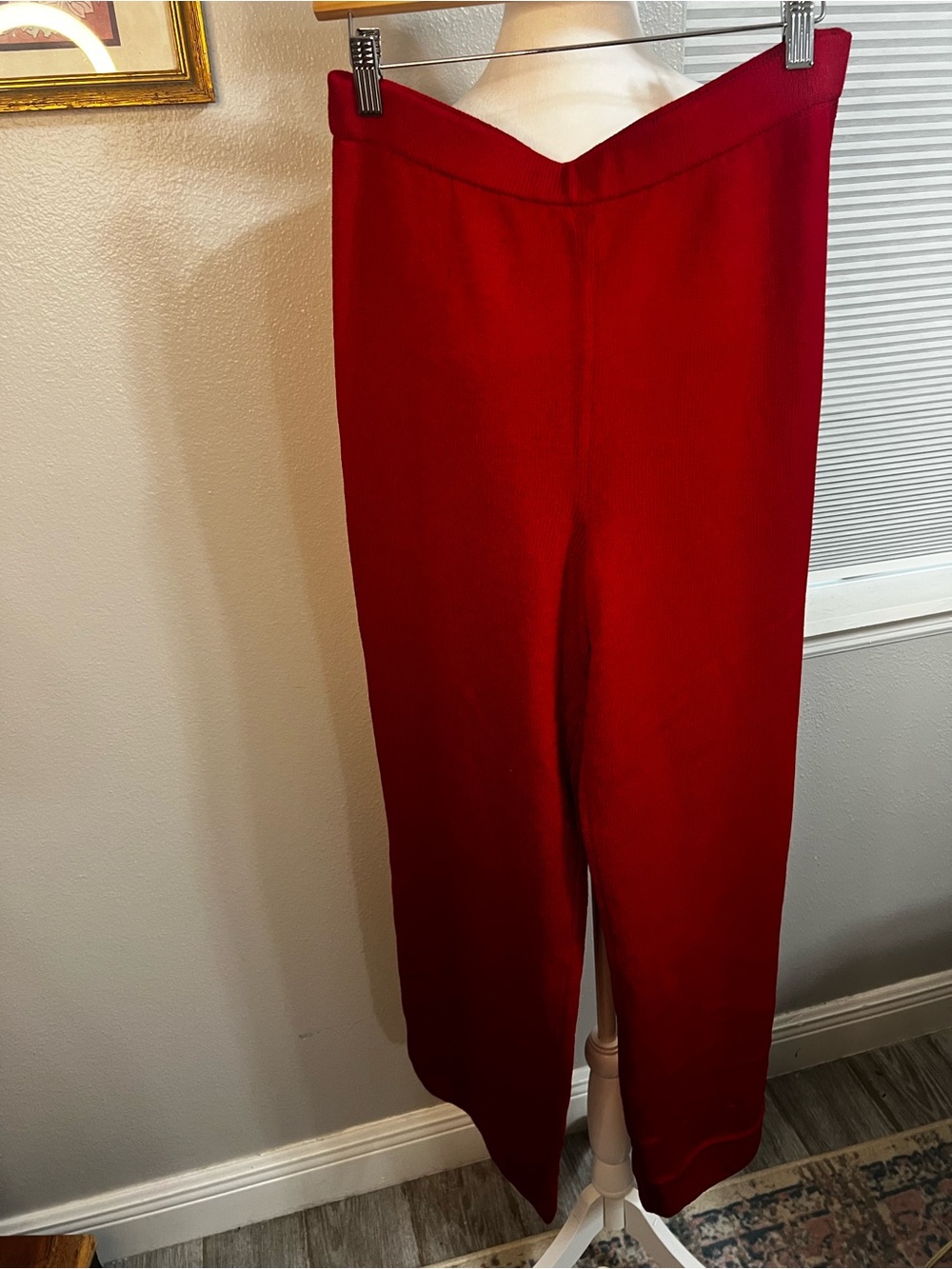 St. John Collections Red Santana Knit
Wide-Leg 10 Medium - Picture 4 of 14